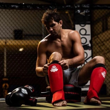 DBX Bushido Elastyczne Ochraniacze na Piszczele - Goleń i Stopa - czerwone SP-20v2